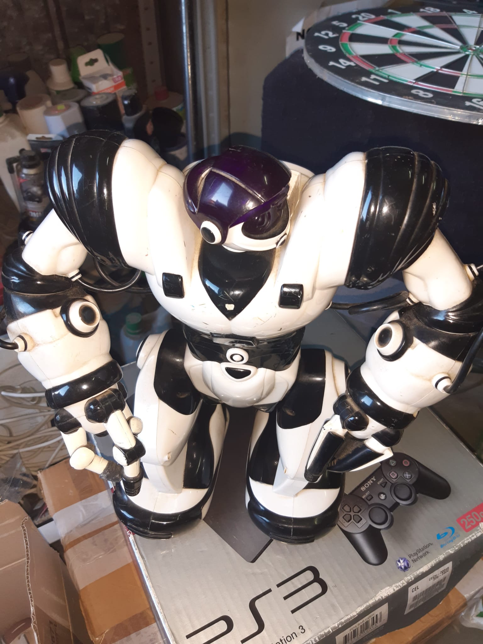 Articulated toy robot