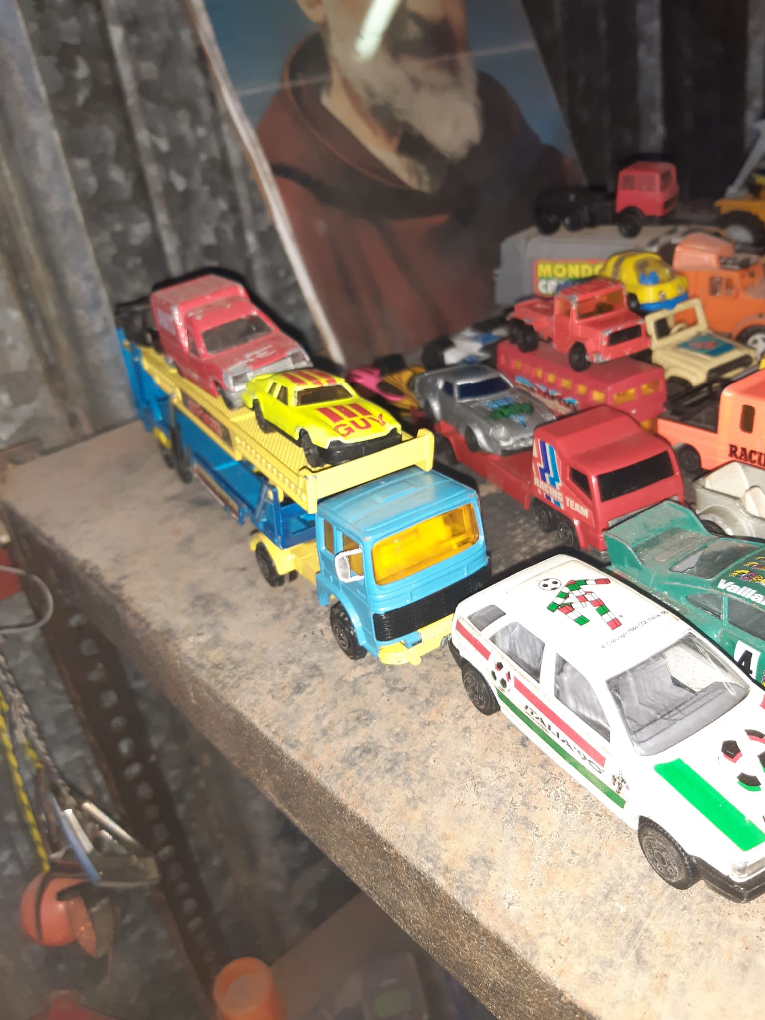 Toy vehicle models